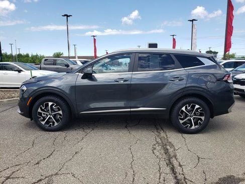 Certified 2023 Kia Sportage EX AWD/4WD image 8