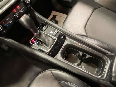 Used 2024 Jeep Compass Latitude image 16