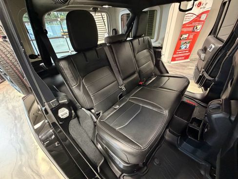 Used 2022 Jeep Wrangler Unlimited Sahara w/ Cold Weather Group AWD/4WD image 5