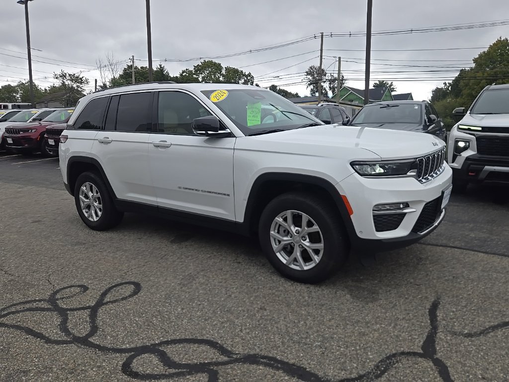 Certified 2024 Jeep Grand Cherokee Limited w/ Luxury Tech Group II AWD/4WD image 7