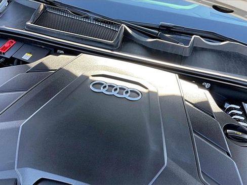 Used 2021 Audi Q8 Prestige image 34