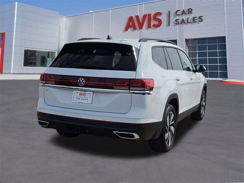 Used 2025 Volkswagen Atlas SE image 6
