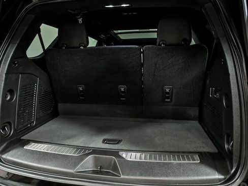 Used 2021 GMC Yukon Denali image 8