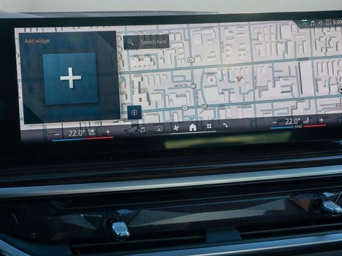 Used 2024 BMW X5 xDrive50e image 37