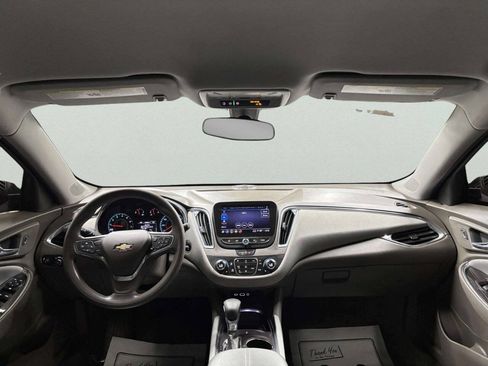 Used 2021 Chevrolet Malibu LT FWD image 22