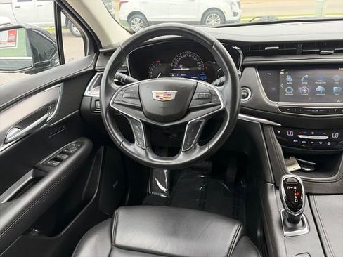 Used 2018 Cadillac XT5 Luxury w/ Driver Awareness Package AWD/4WD image 31