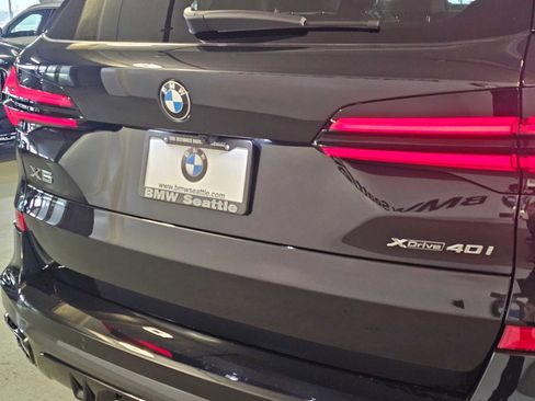 New 2026 BMW X5 xDrive40i w/ M Sport Package AWD/4WD image 8