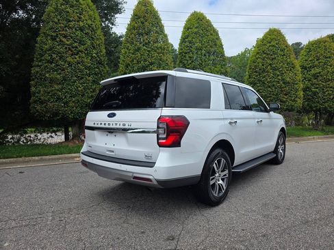 Used 2023 Ford Expedition Limited AWD/4WD image 5