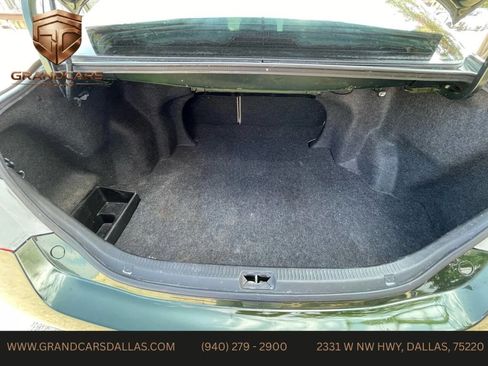 Used 2011 Toyota Camry LE w/ LE Extra-Value Pkg image 11