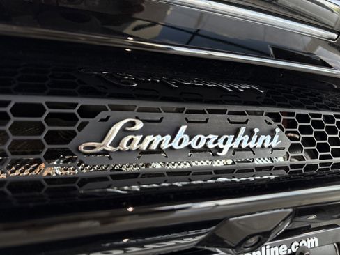 Used 2023 Lamborghini Huracan Tecnica image 34