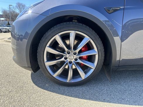 Used 2023 Tesla Model Y Performance image 8