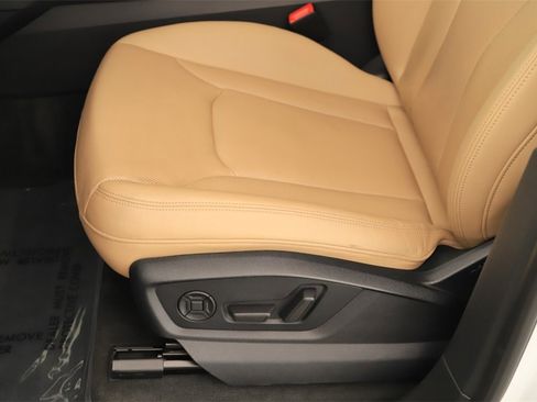 Certified 2023 Audi Q8 Prestige w/ Prestige Package image 25