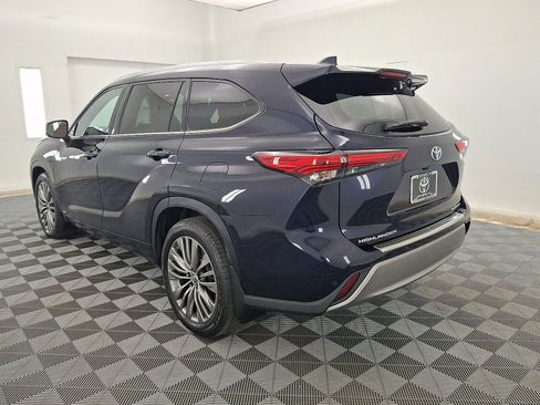 Used 2020 Toyota Highlander Platinum AWD/4WD image 14