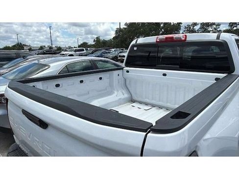 Used 2024 Chevrolet Colorado Z71 w/ Z71 Convenience Package 2 AWD/4WD image 7
