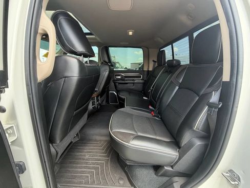 Used 2022 RAM 2500 Laramie AWD/4WD image 4
