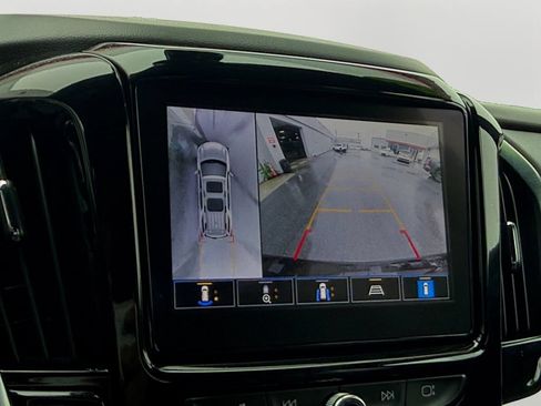 Used 2022 Chevrolet Traverse Premier FWD image 26