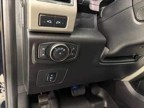 Used 2017 Ford F150 Lariat w/ Equipment Group 502A Luxury image 14