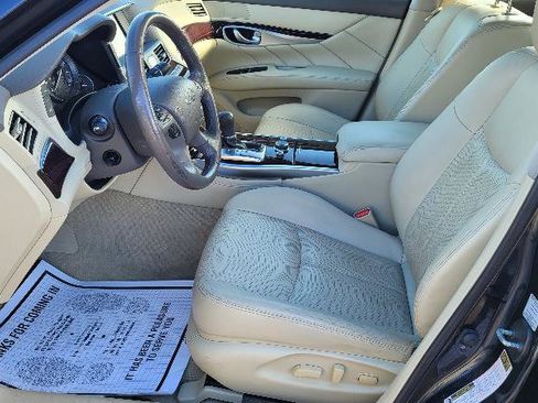 Used 2015 INFINITI Q70 3.7 w/ Technology Package image 9