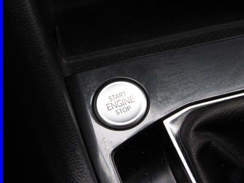 Certified 2023 Volkswagen Tiguan SE image 29