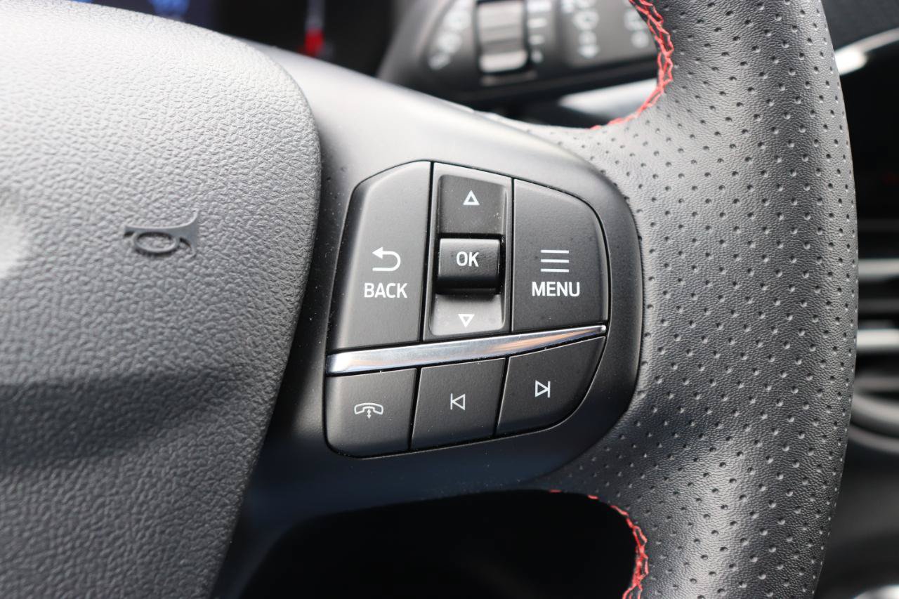Used 2025 Ford Escape ST-Line Select AWD/4WD image 28
