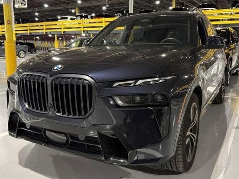 Used 2024 BMW X7 xDrive40i w/ Executive Package AWD/4WD image 1