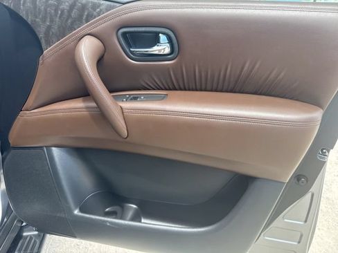 Used 2022 Nissan Armada Platinum w/ Captain's Chairs Package RWD image 21