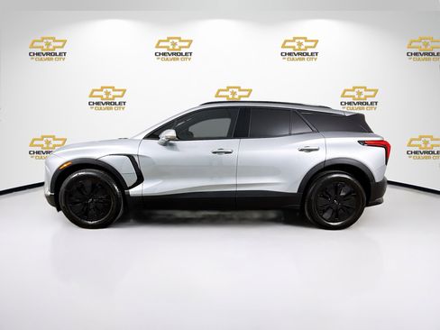 Used 2025 Chevrolet Blazer EV LT FWD image 4