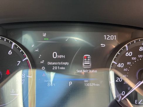Used 2020 Toyota Highlander XLE FWD image 8