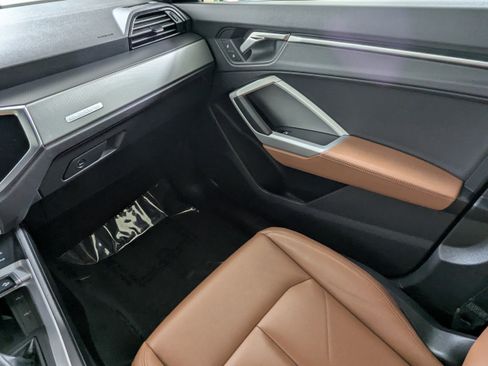 Certified 2024 Audi Q3 2.0T Premium w/ Convenience Package image 11