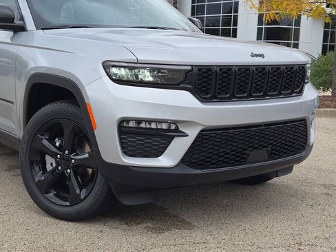 New 2025 Jeep Grand Cherokee Limited w/ Black Appearance Package image 2