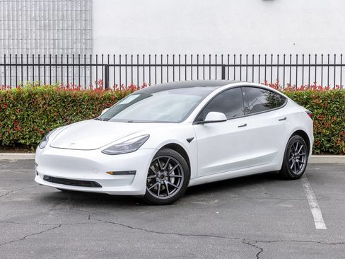 Used 2021 Tesla Model 3 Long Range AWD/4WD image 2