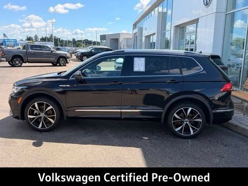 Used 2023 Volkswagen Tiguan SEL R-Line AWD/4WD image 2