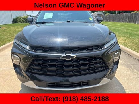 Used 2023 Chevrolet Blazer LT w/ Convenience Package AWD/4WD image 2