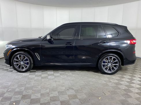Used 2021 BMW X5 M50i image 2