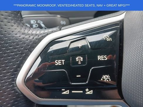 Used 2022 Volkswagen Tiguan SEL R-Line AWD/4WD image 4