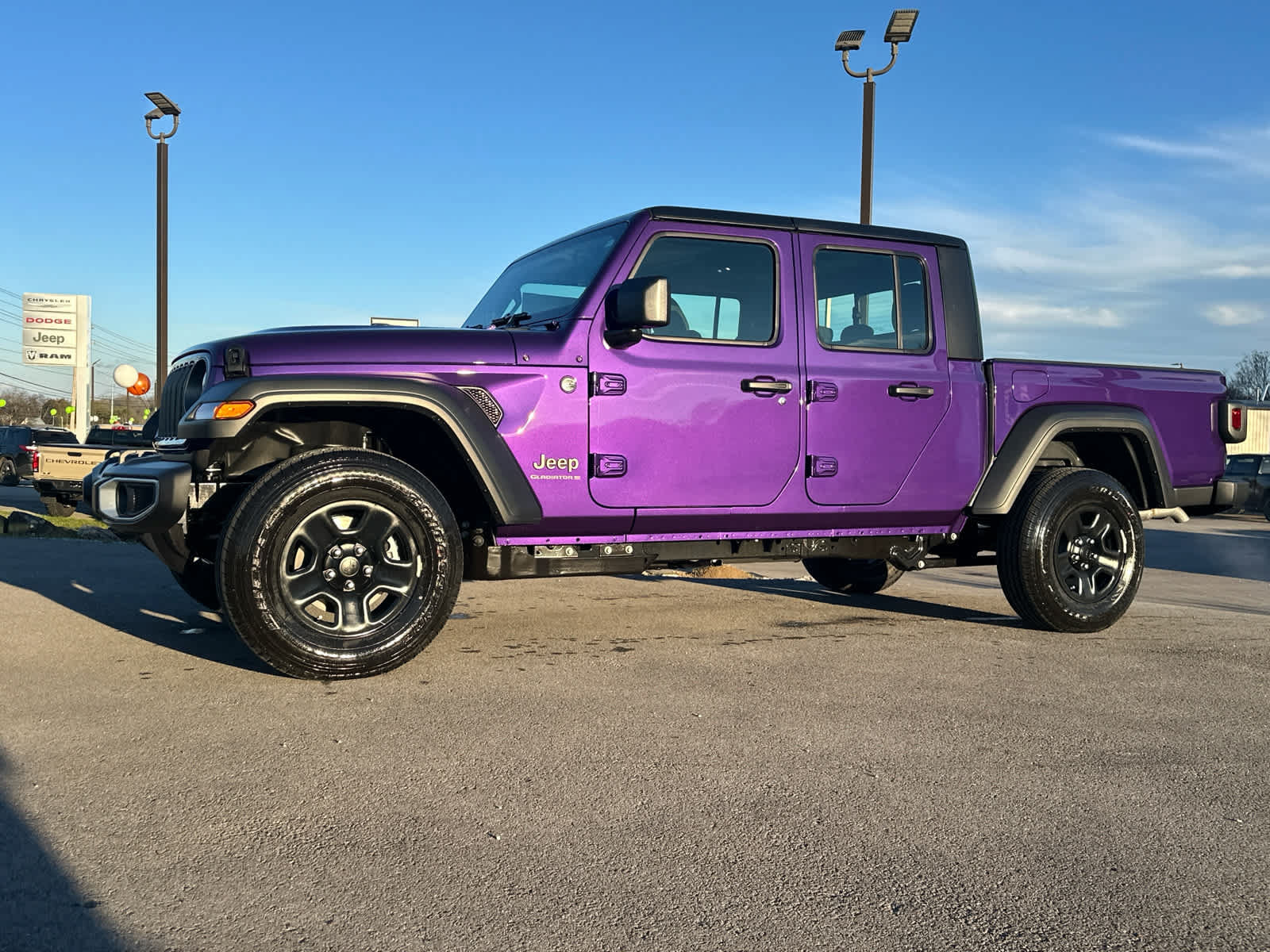 New 2026 Jeep Gladiator Sport AWD/4WD image 1