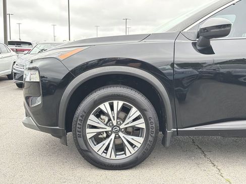 Used 2022 Nissan Rogue SV FWD image 9