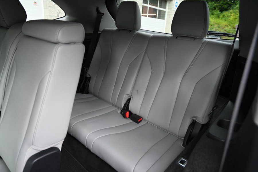 Used 2023 Acura MDX w/ Technology Package AWD/4WD image 25