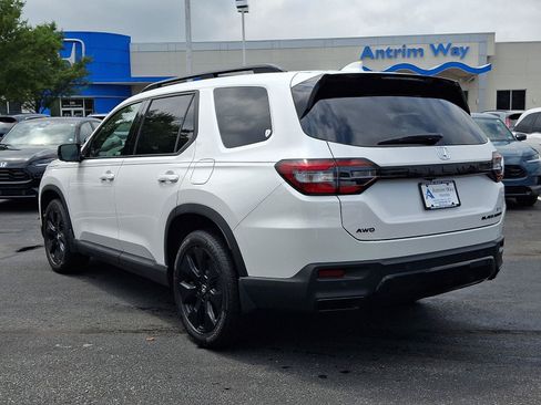 New 2026 Honda Pilot Black Edition image 4