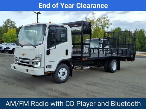 New 2025 Chevrolet Low Cab Forward image 3