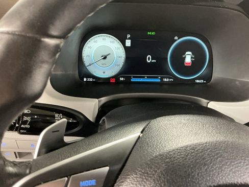 Used 2023 Hyundai Palisade SEL w/ Winter Package image 10