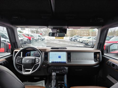 Used 2022 Ford Bronco Outer Banks image 12