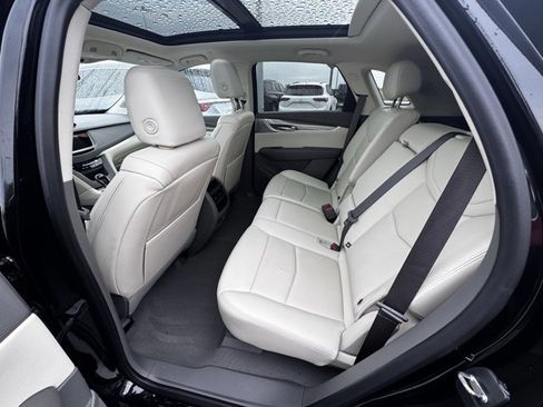 Used 2023 Cadillac XT5 Premium Luxury image 7