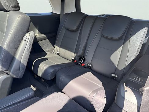 New 2026 Mercedes-Benz GLS 450 4MATIC image 24
