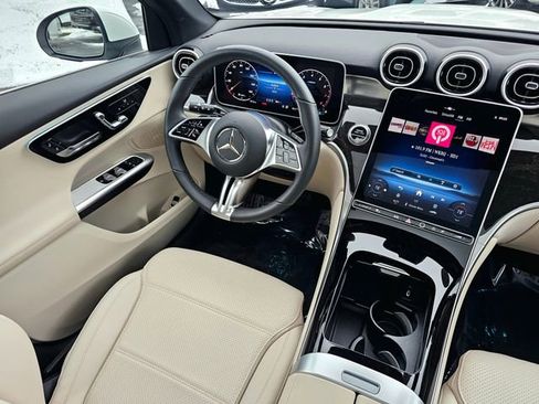 Certified 2025 Mercedes-Benz GLC 300 4MATIC image 28