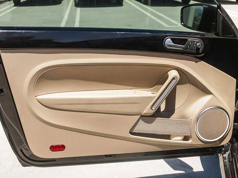 Used 2016 Volkswagen Beetle 1.8T SE image 22