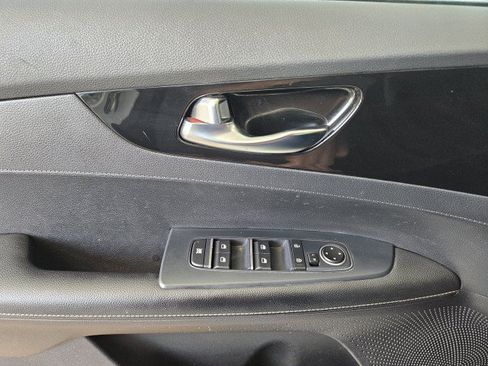 Used 2020 Kia Forte EX FWD image 28