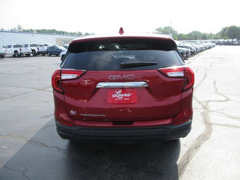 Certified 2022 GMC Terrain SLE FWD image 7
