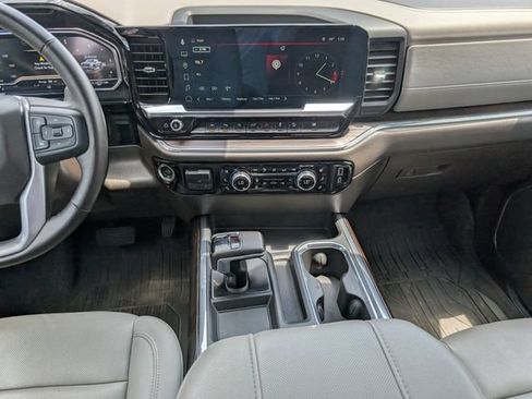 Used 2024 GMC Sierra 1500 SLT w/ SLT Premium Plus Package AWD/4WD image 7