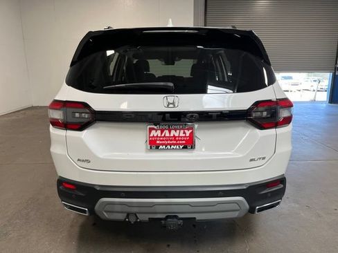 Used 2023 Honda Pilot Elite image 4